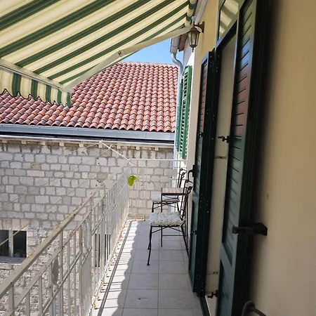 Old Town With Private Indoor Garage Parking Appartement *