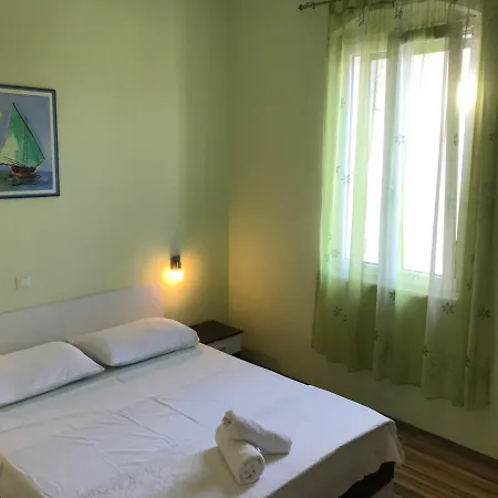 Old Town With Private Indoor Garage Parking * 스플리트
